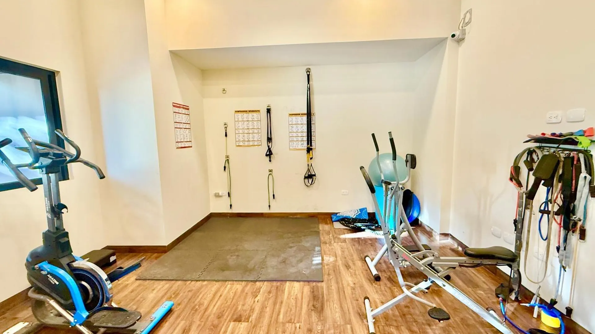 Large Studio, Large Rooftop Pool, Great Location! Playa del Carmen